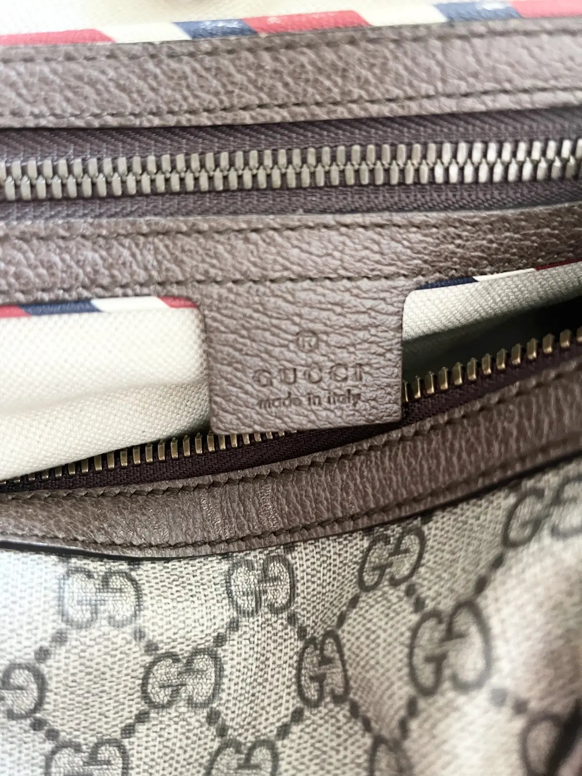 Gucci GG Supreme Monogram Courrier Medium Duffle Bag