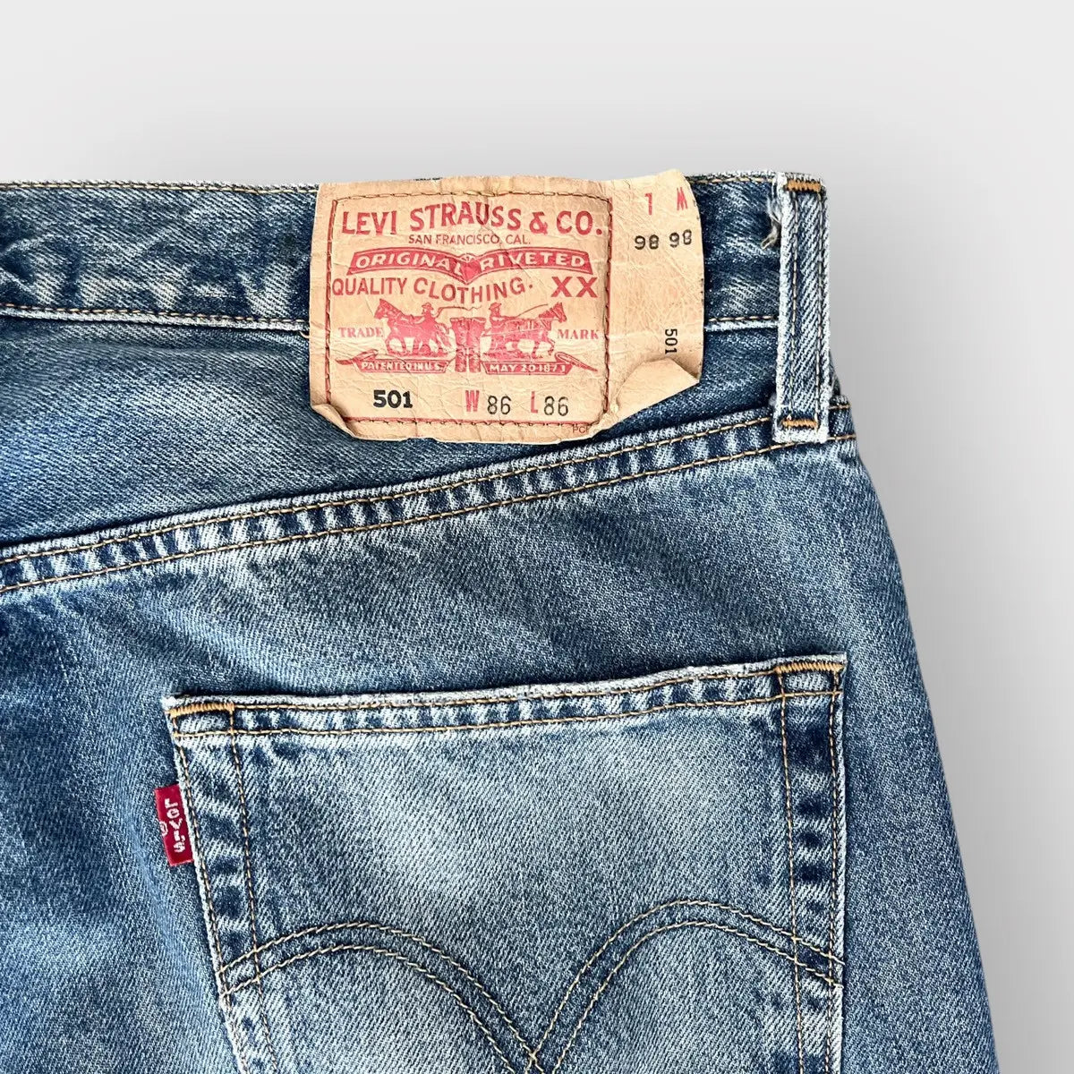 2000s Levi's Korea 501 Fading Coloration Denim Jeans