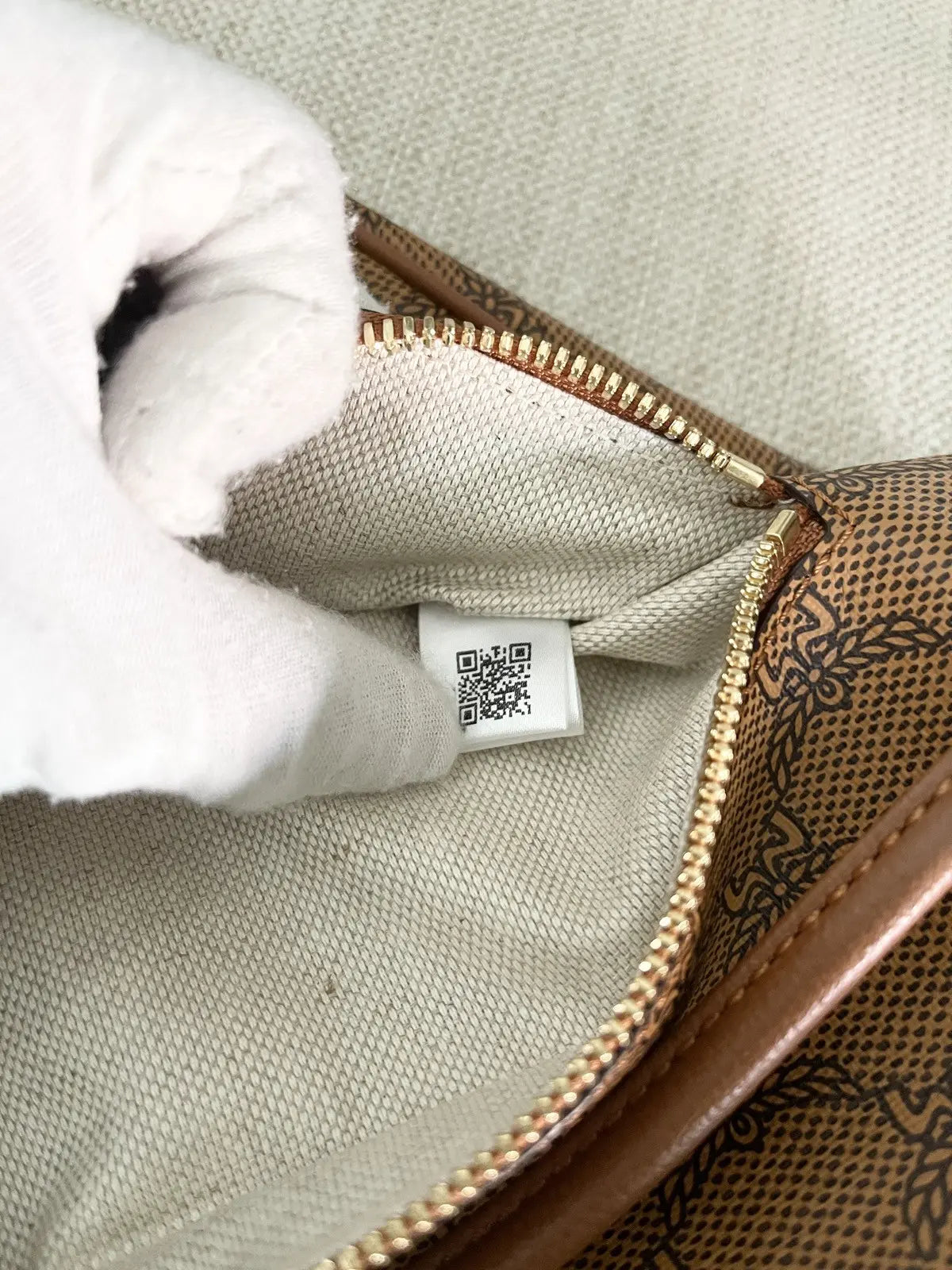 MCM Himmel Triangle Pouch Bag In Lauretos