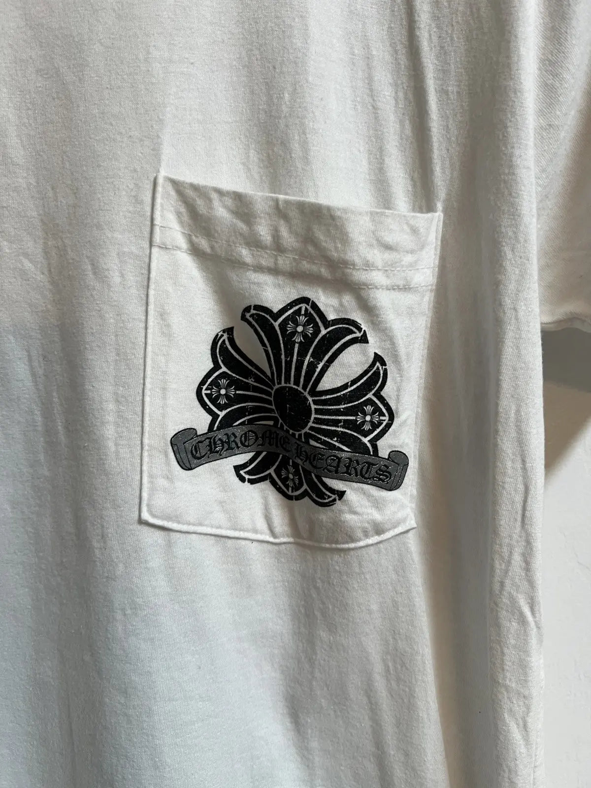 Chrome Hearts Jumbo Horseshoe Cross Pocket Tee
