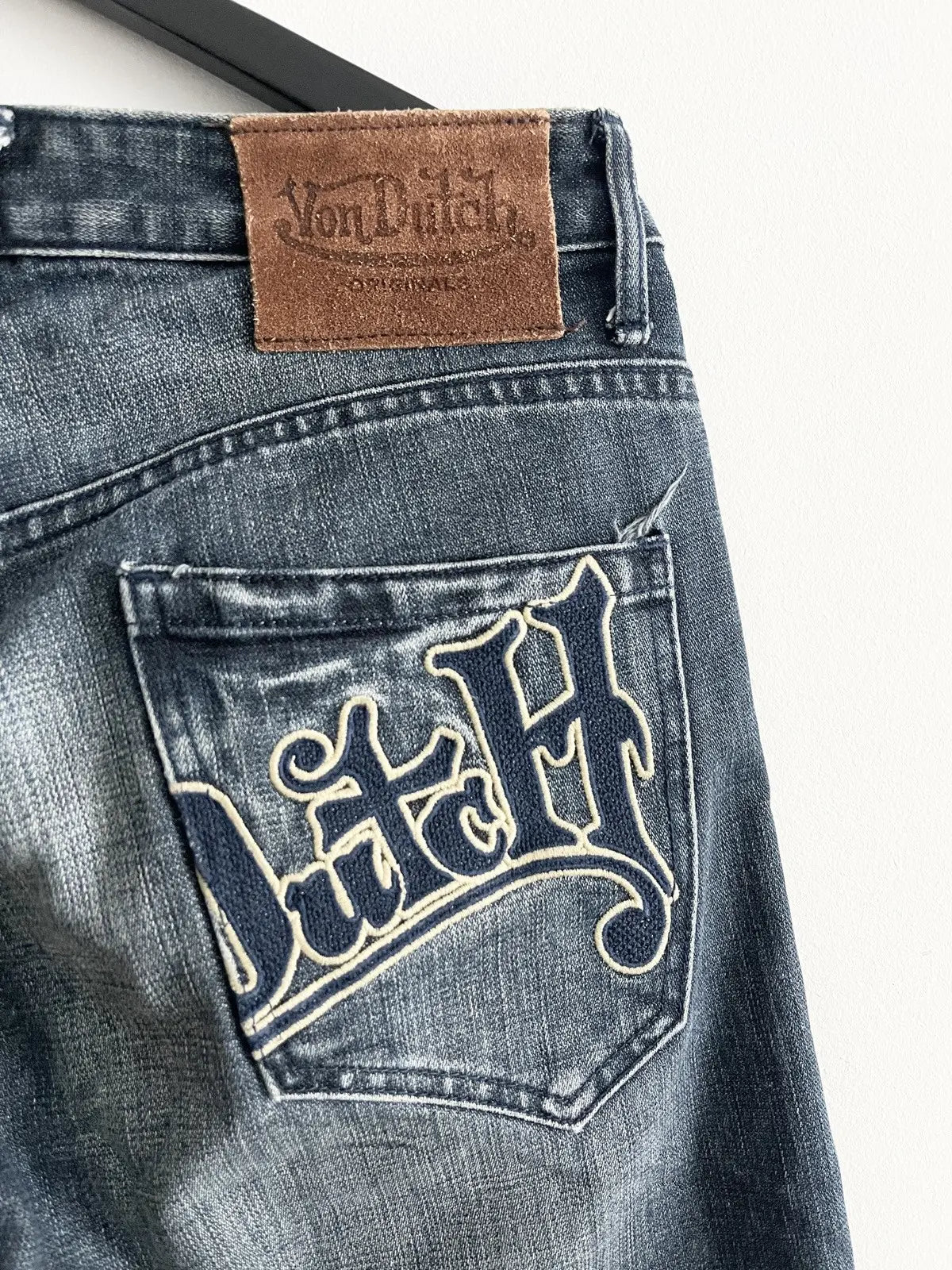 2000s Von Dutch Back Pocket Jumbo Logo Denim Jeans