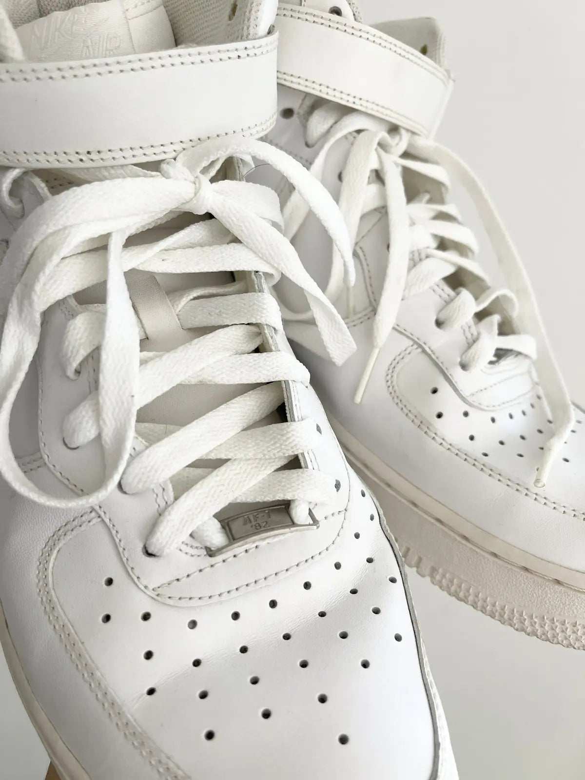 Vintage Nike Air Force 1 Mid ‘82 “White”