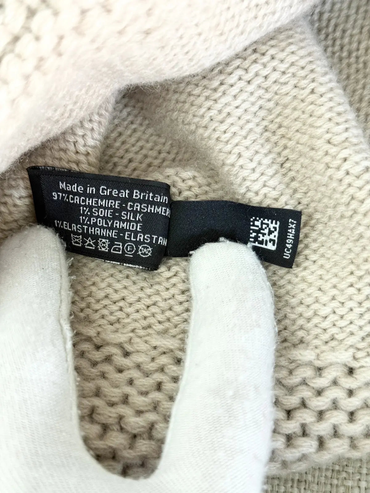 Chanel Cashmere Wool CC Beanie
