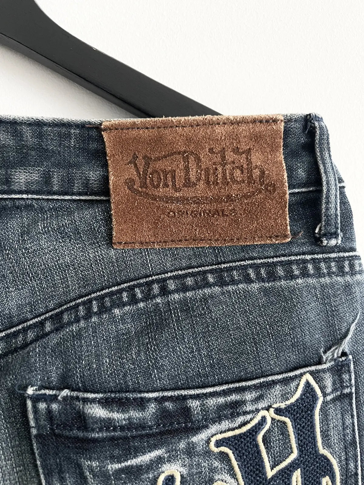 2000s Von Dutch Back Pocket Jumbo Logo Denim Jeans