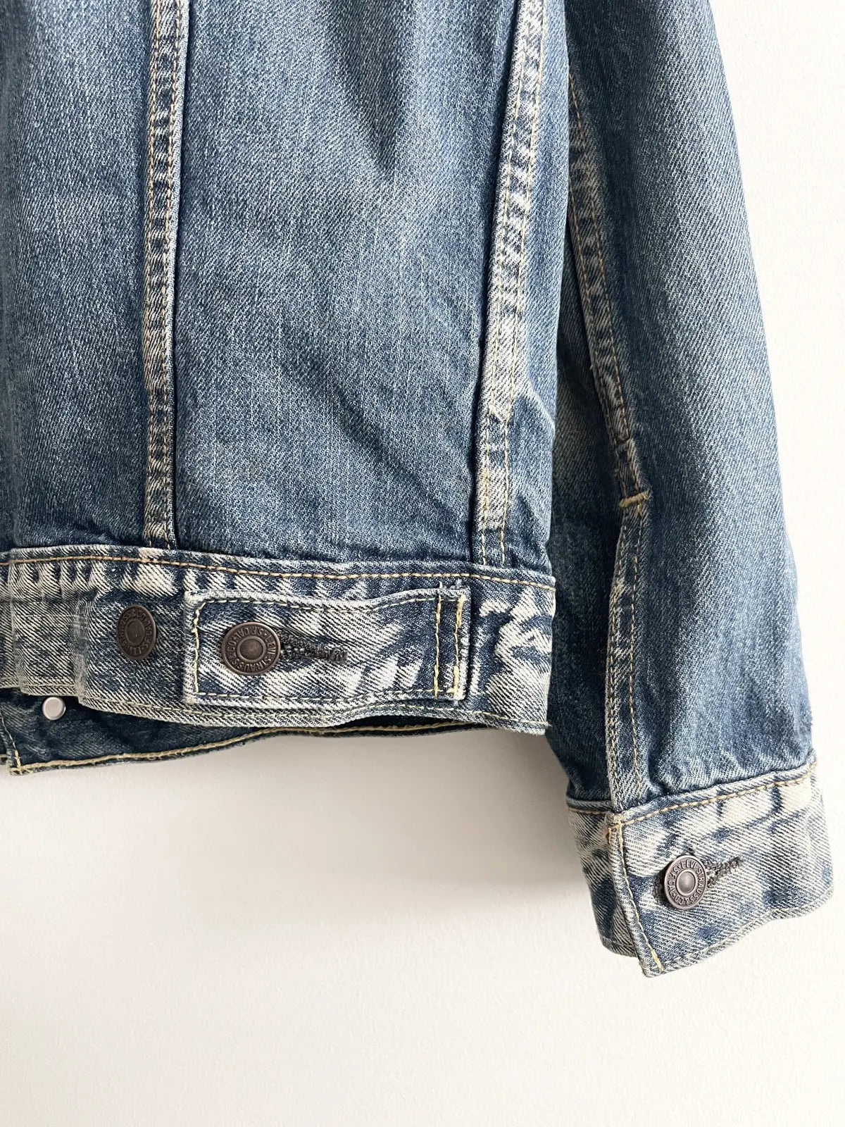 2000s Levi’s Big D Washed Denim Jacket