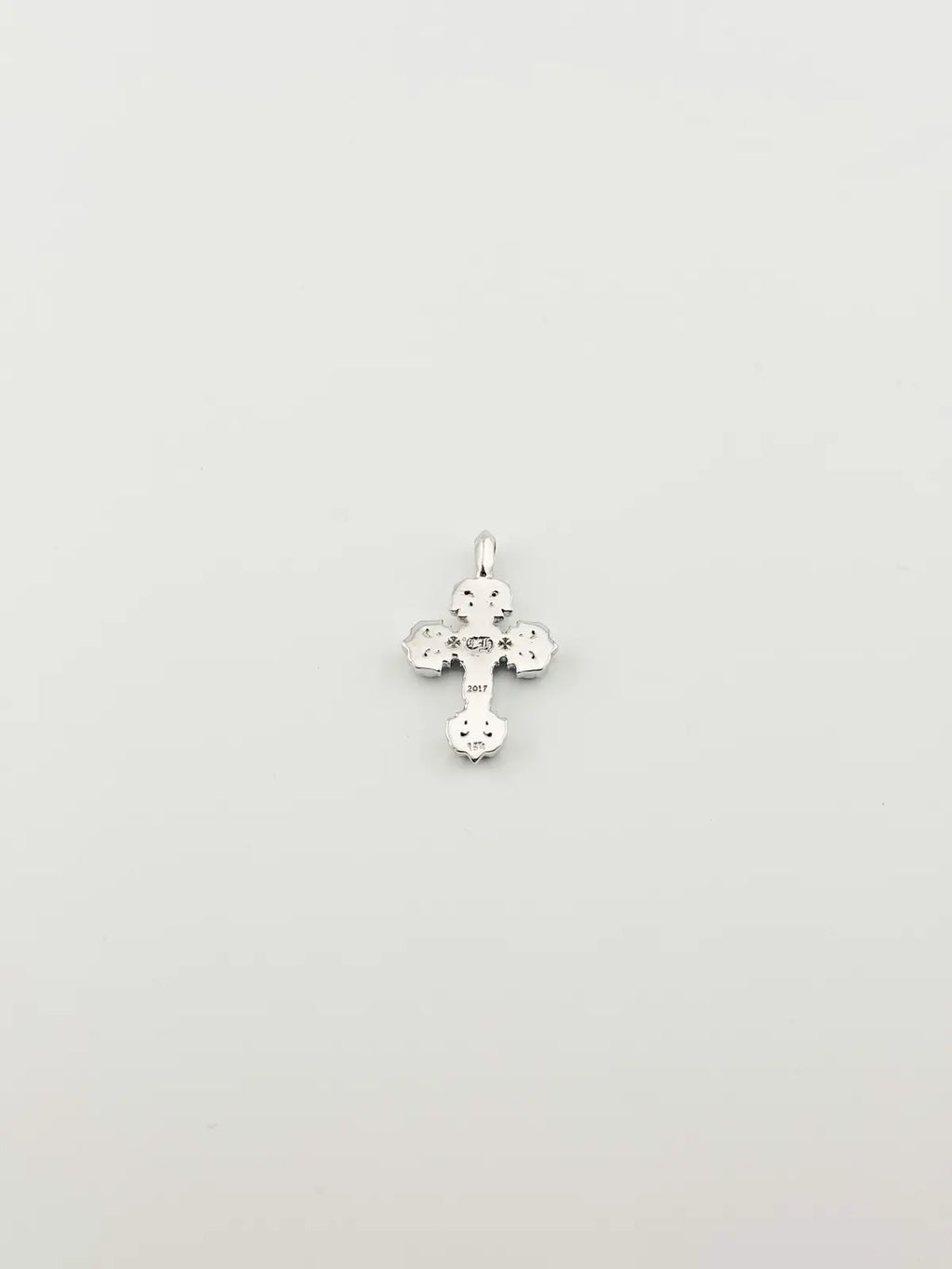 18K White Gold Emerald Filigree Charm Pendant