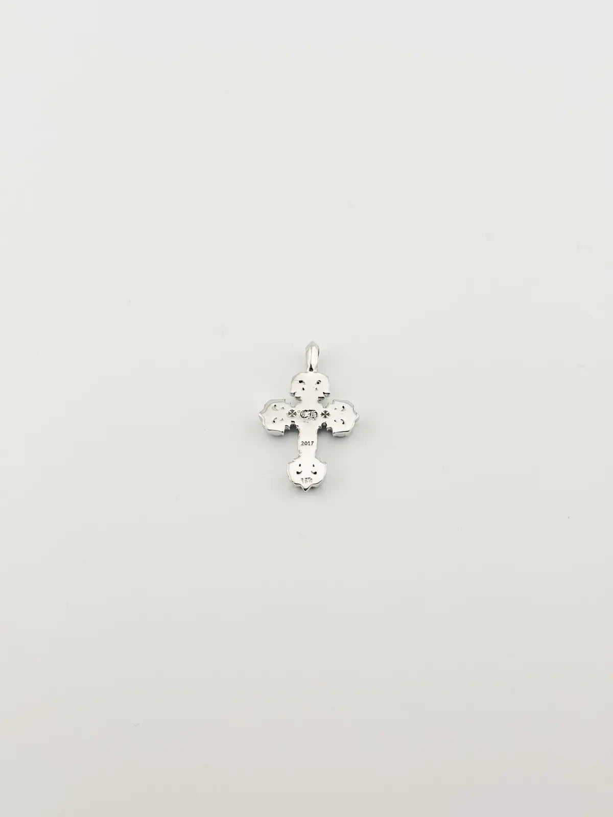 18K White Gold Emerald Filigree Charm Pendant