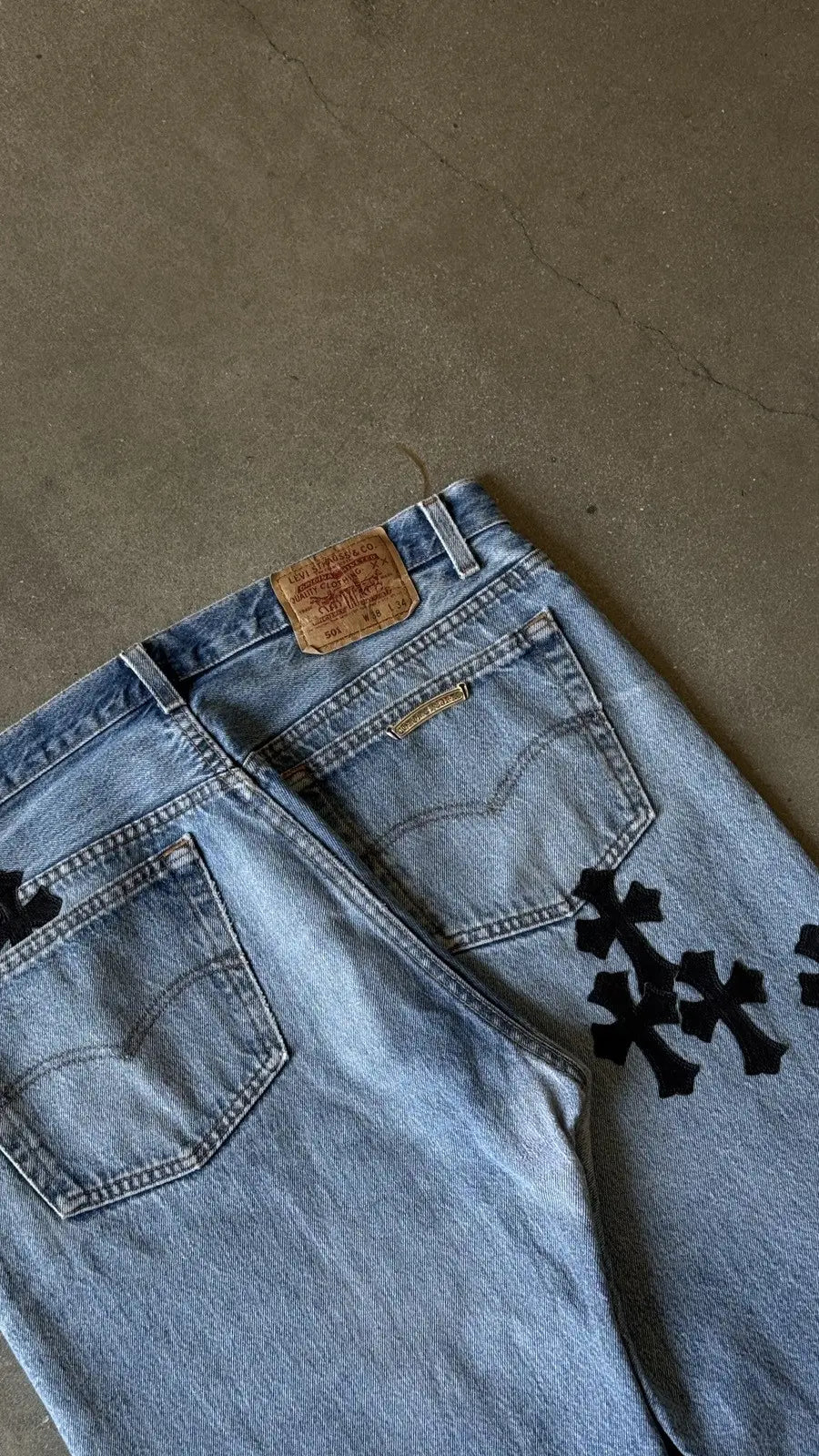 Chrome Hearts Levis 501 Black Cross Patch Jeans