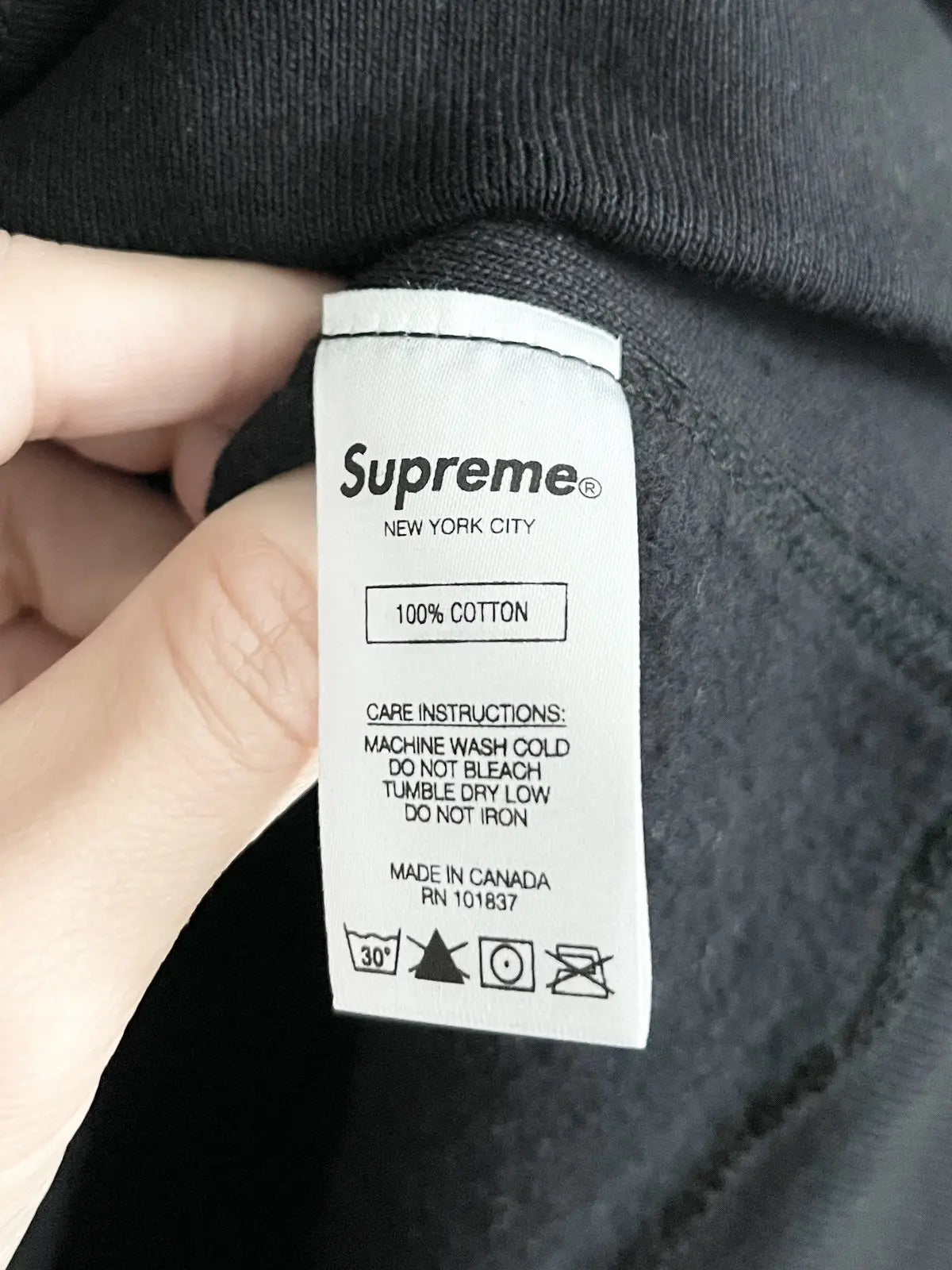 2018 Supreme Black Box Logo Sweatshirt