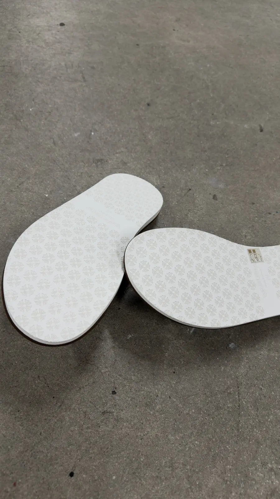 Tokyo Exclusive Horseshoe Embroidered Brown Slippers