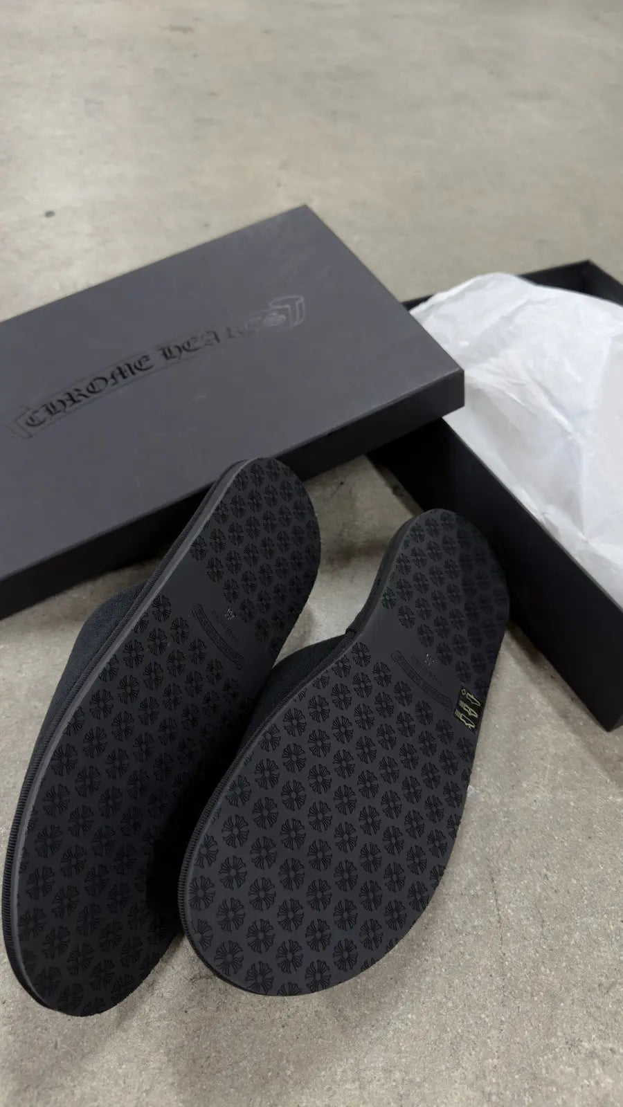 Chrome Hearts Black & White Horseshoe Logo Slippers