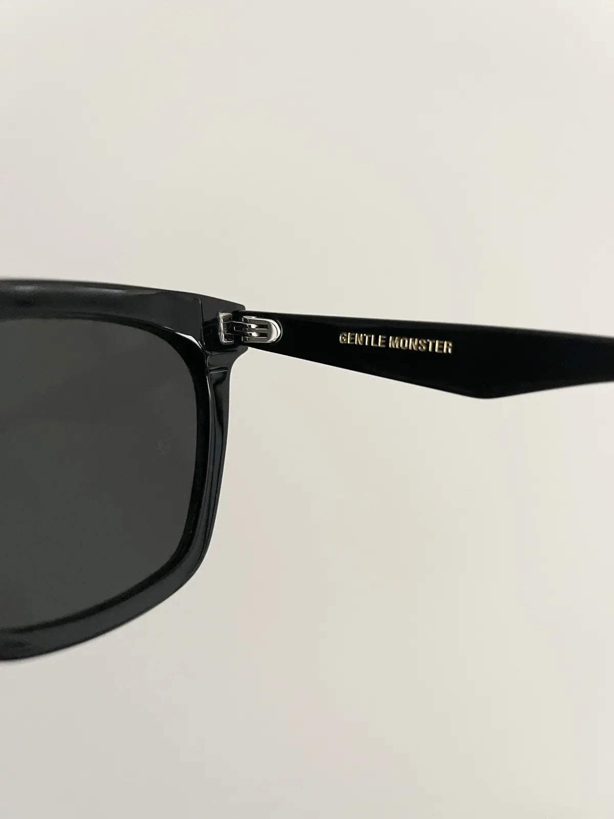 Gentle Monster Momati 01 BLACK Sunglasses